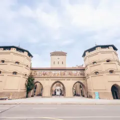 Isartor, ein historisches Stadttor, perfekt für eine munich walking tour.