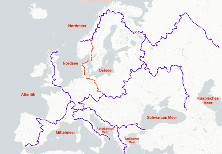 Karte Europas mit Wasserscheiden. Die rote Linie zeigt, wo sich Nord- und Ostsee treffen, und verbindet sie mit dem Schwarzen Meer.