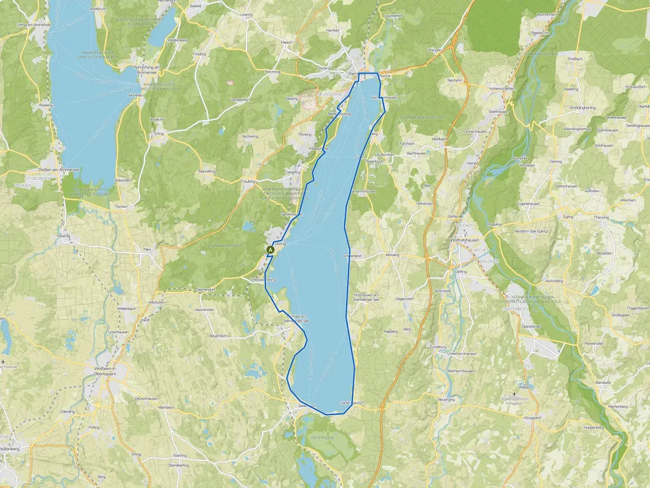 Karte mit dem Starnberger See und Wanderwegen. Die Route führt entlang des Sees und durch umliegende Orte wie Tutzing und Bernried.