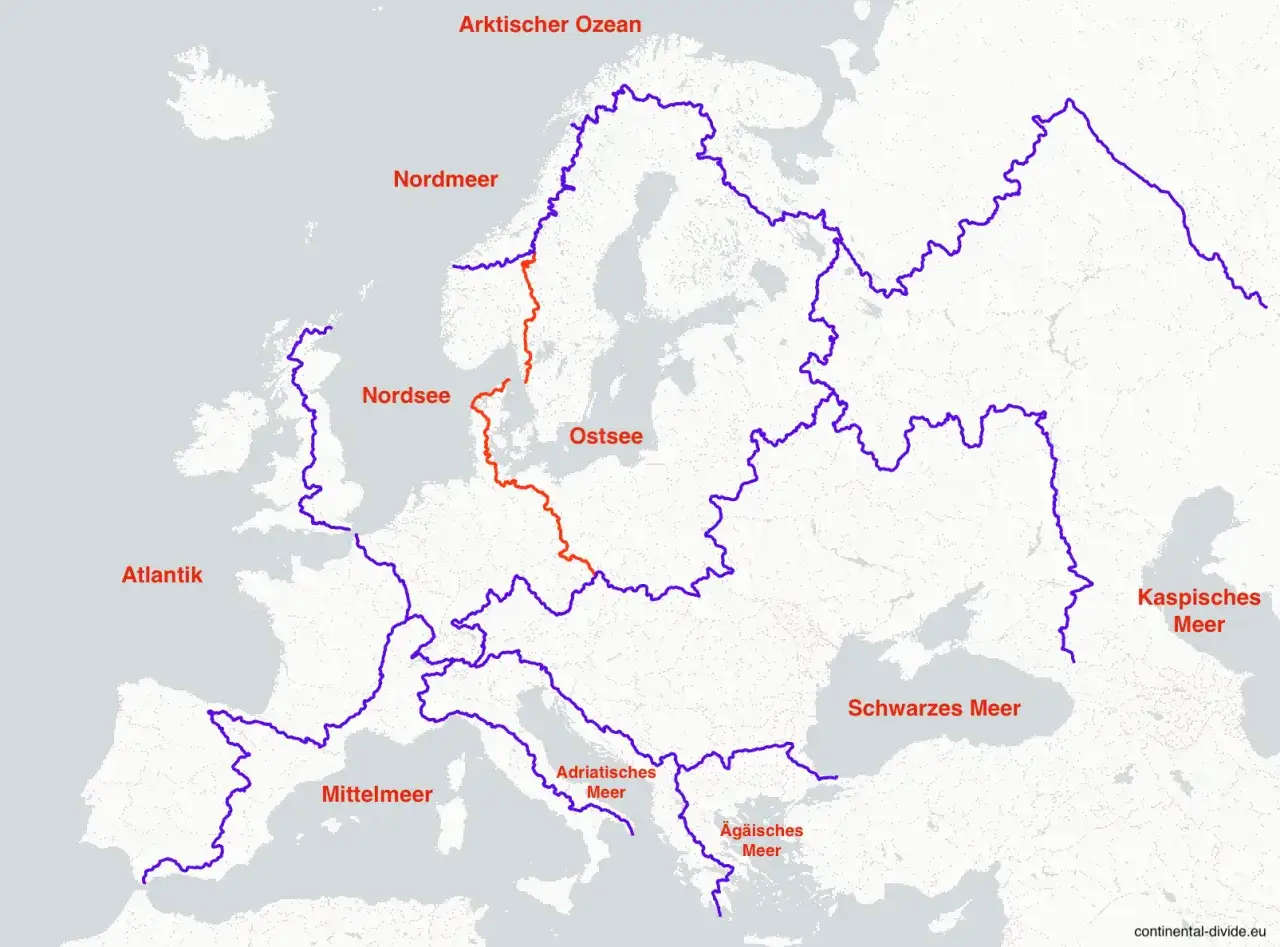 Karte Europas mit dem Nord- und Ostsee, die Deutschland umgeben. Die Wasserscheiden sind rot und blau markiert.